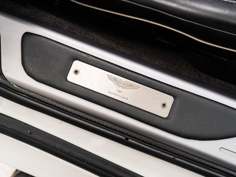 Used 2014 Aston Martin DB9 Volante image 31