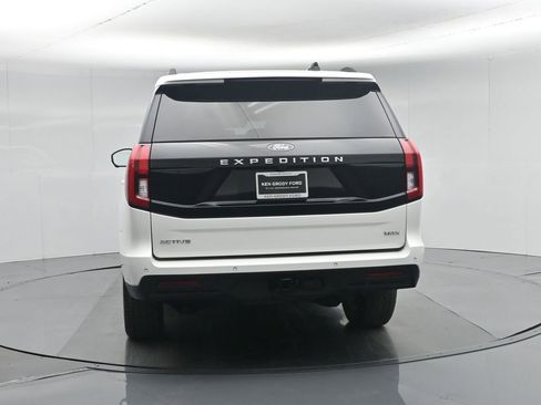 Used 2025 Ford Expedition Max Active image 34