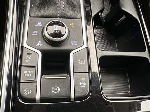 Used 2023 Kia Sorento SX AWD/4WD image 23