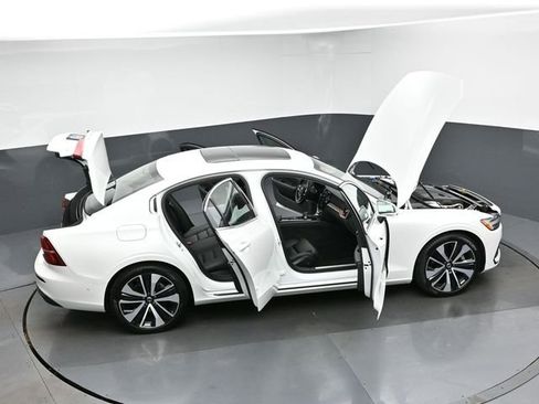 Used 2023 Volvo S60 B5 Ultimate image 36