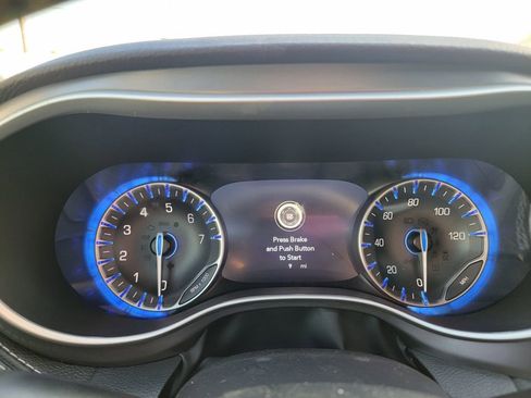 New 2026 Chrysler Pacifica Select FWD image 17