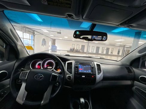 Used 2013 Toyota Tacoma 4x4 Double Cab w/ TRD Off-Road Pkg image 15