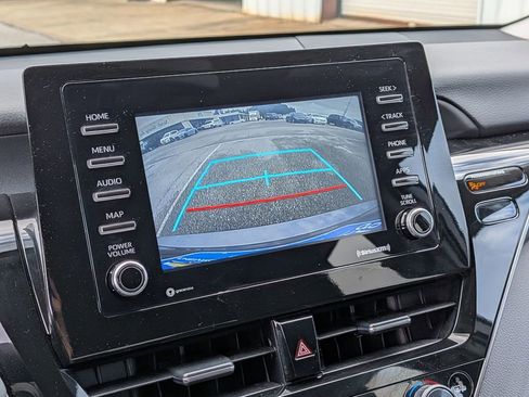 Used 2024 Toyota Camry SE image 23