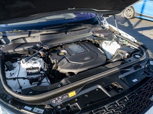 Used 2018 Land Rover Discovery HSE Luxury image 27