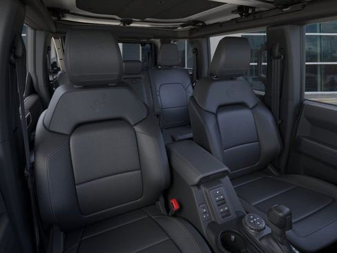 New 2025 Ford Bronco Badlands image 12