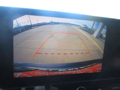 Used 2024 Nissan Altima 2.5 SV w/ SV Premium Package image 17