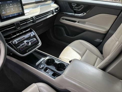 Used 2022 Lincoln Corsair FWD image 21