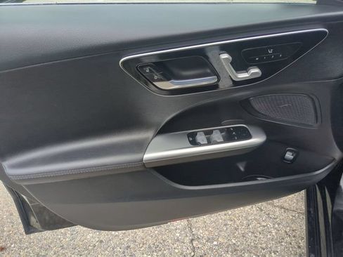 Used 2025 Mercedes-Benz C 300 4MATIC Sedan image 11