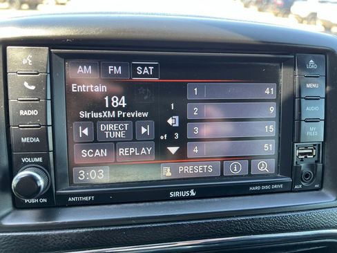 Used 2018 Dodge Grand Caravan SXT FWD image 31