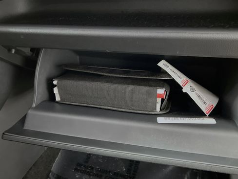 Used 2024 Toyota RAV4 XLE w/ Convenience Package image 35