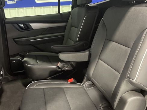 Used 2025 Buick Enclave Preferred image 36