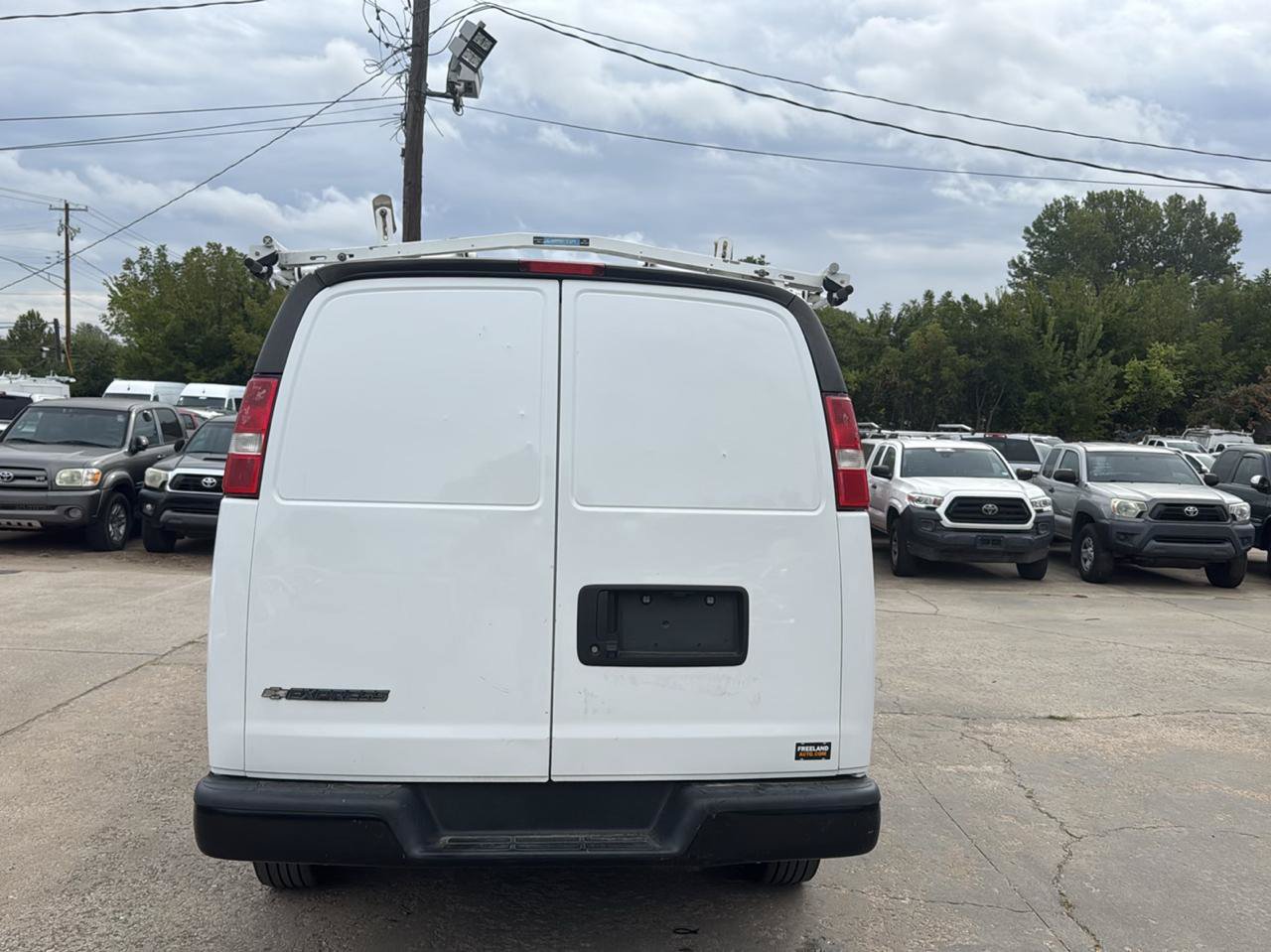 Used 2023 Chevrolet Express 2500 w/ Driver Convenience Package RWD image 7