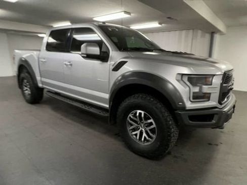 Used 2018 Ford F150 Raptor w/ Equipment Group 802A Luxury image 2