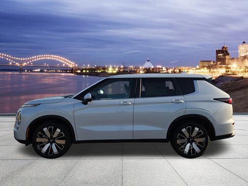 New 2026 Mitsubishi Outlander AWD image 2