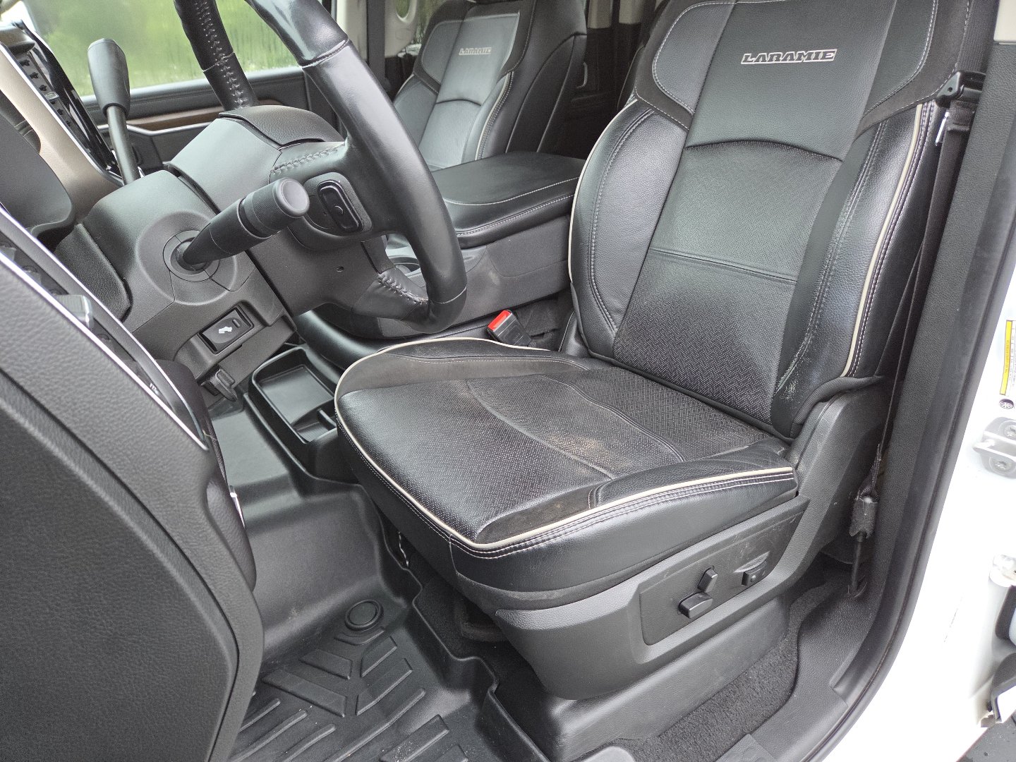 Used 2023 RAM 2500 Laramie AWD/4WD image 25