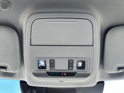 Used 2021 Ford Explorer XLT image 20