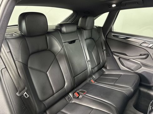 Certified 2024 Porsche Macan S w/ Premium Plus Package AWD/4WD image 22