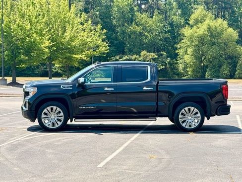 Used 2022 GMC Sierra 1500 Denali w/ Denali Reserve Package AWD/4WD image 3