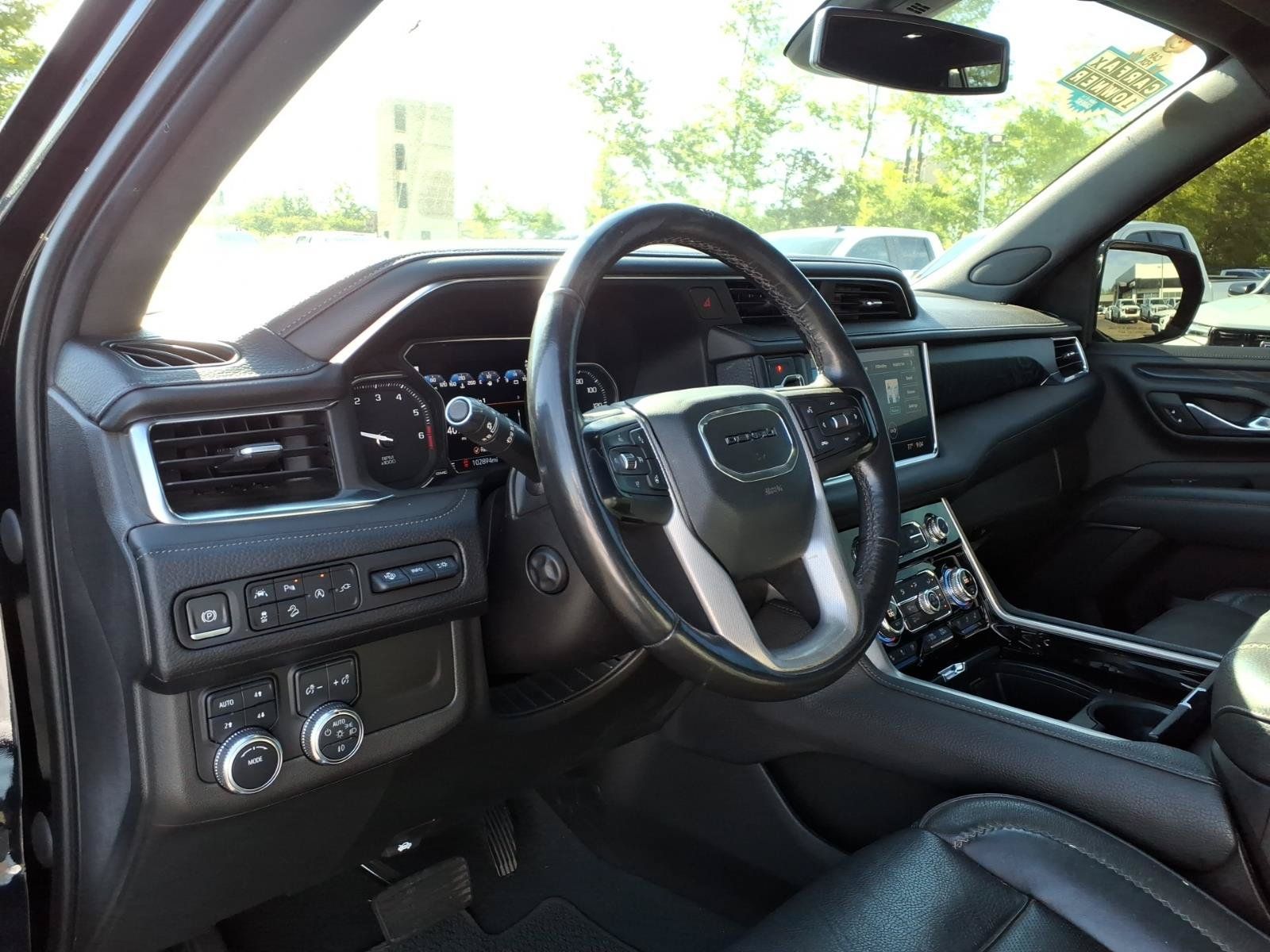 Used 2021 GMC Yukon Denali w/ LPO, Illumination Package AWD/4WD image 8