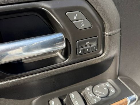 Used 2022 Chevrolet Silverado 2500 High Country w/ LPO, Dark Essentials Package AWD/4WD image 20