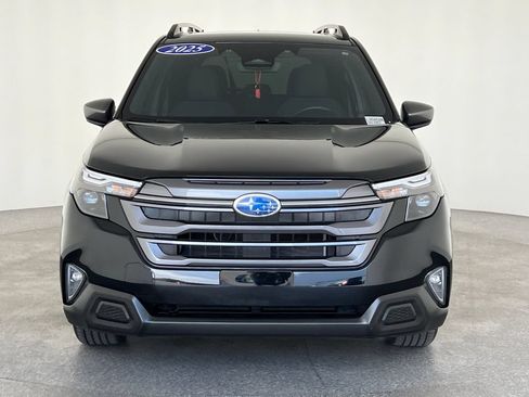 Certified 2025 Subaru Forester Premium w/ Convenience Package #2 AWD/4WD image 11
