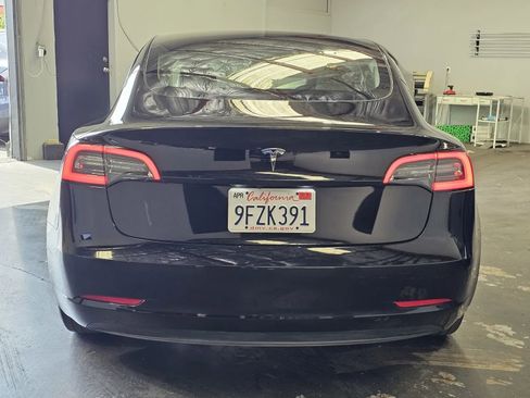 Used 2023 Tesla Model 3 Standard Range RWD image 3