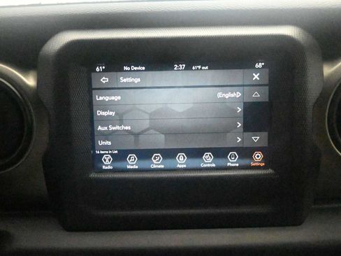 Used 2021 Jeep Gladiator Sport AWD/4WD image 22