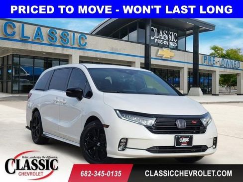 Used 2023 Honda Odyssey Sport image 1