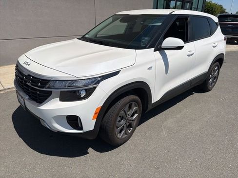 Certified 2024 Kia Seltos LX AWD/4WD image 1