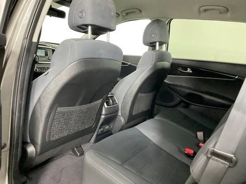 Used 2017 Kia Sorento AWD image 14