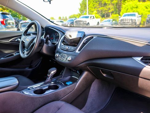 Used 2024 Chevrolet Malibu LT FWD image 8