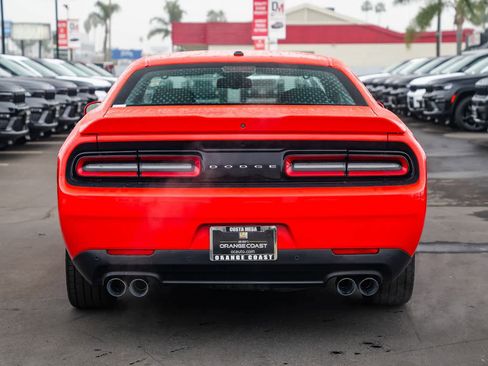 Used 2022 Dodge Challenger R/T image 5