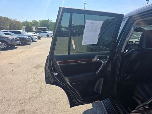 Used 2011 Lexus GX 460 Premium w/ Comfort Plus Pkg image 8