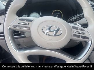 Used 2023 Hyundai Palisade Calligraphy video 2