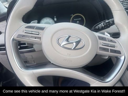Used 2023 Hyundai Palisade Calligraphy image 2