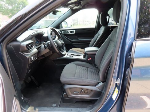Used 2020 Ford Explorer XLT RWD image 15