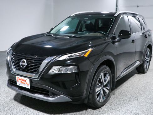 Used 2023 Nissan Rogue SL w/ SL Premium Package FWD image 32