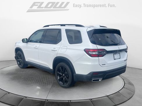 New 2025 Honda Pilot Black Edition image 5