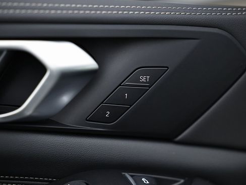 New 2026 BMW X5 xDrive40i w/ M Sport Package image 17