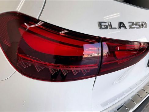 New 2026 Mercedes-Benz GLA 250 4MATIC image 14