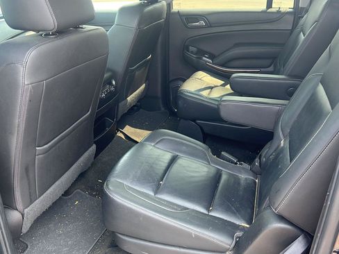 Used 2018 Chevrolet Suburban LT AWD/4WD image 17