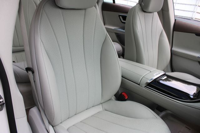 Used 2023 Mercedes-Benz EQE 350+ Sedan image 15