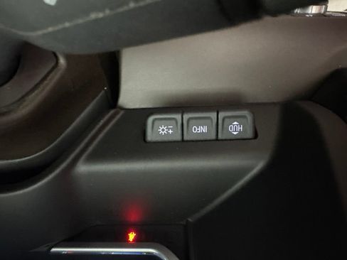 Used 2022 GMC Sierra 1500 Denali w/ Technology Package AWD/4WD image 27