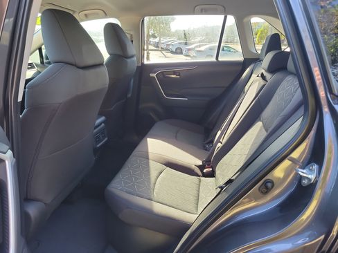 Used 2025 Toyota RAV4 XLE image 14