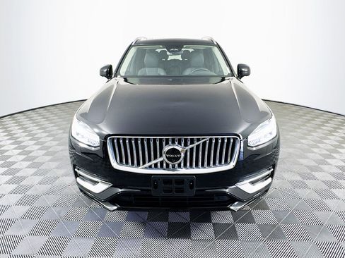 Used 2025 Volvo XC90 B6 Plus image 2