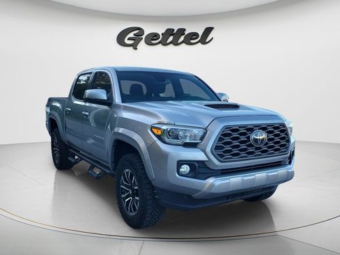 Used 2021 Toyota Tacoma TRD Sport image 3