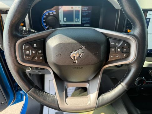 Used 2023 Ford Bronco Badlands AWD/4WD image 13