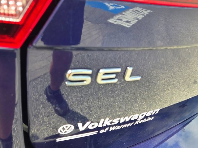 Used 2022 Volkswagen Tiguan SEL R-Line AWD/4WD image 11
