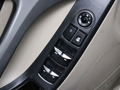 Used 2016 Hyundai Elantra SE image 9