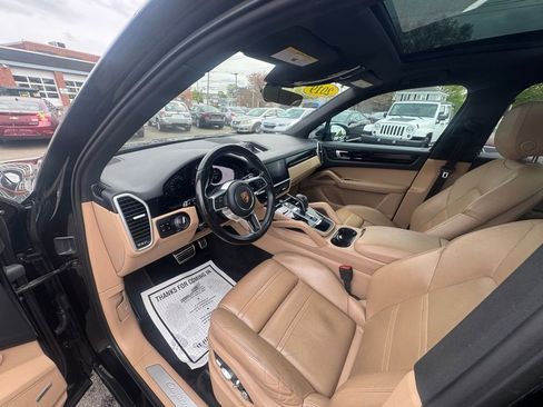 Used 2019 Porsche Cayenne S AWD/4WD image 35
